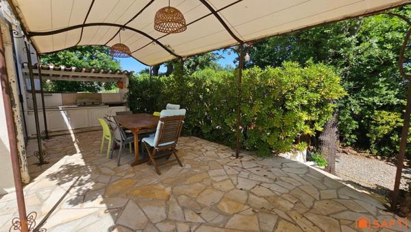 Belle maison familiale avec piscine sur terrain plat et arboré