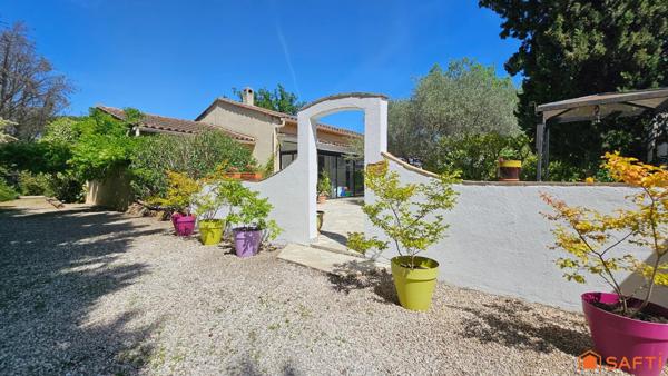 Belle maison familiale avec piscine sur terrain plat et arboré