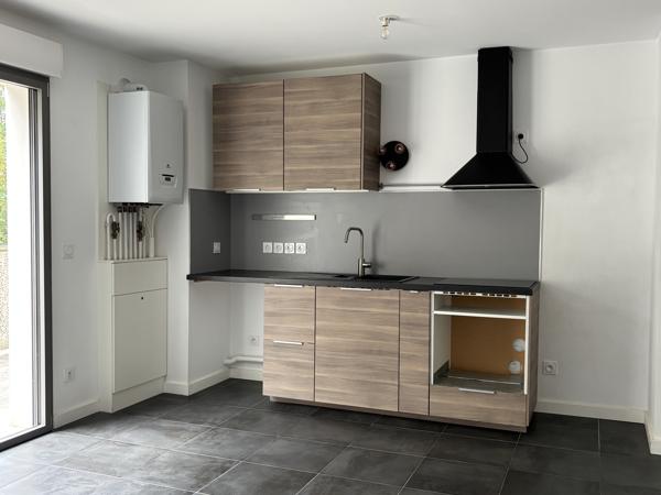 Bayonne Saint Etienne appartement 2 chambres avec terrasse de 27 m2, ascenseur et parking