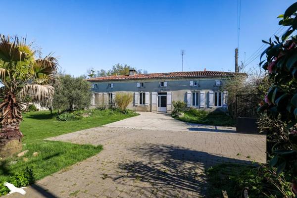 Maison à vendre |  Condéon |  6 pièces | 246 m²