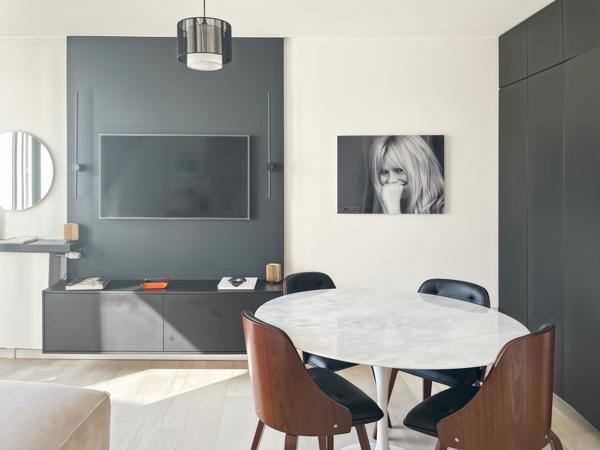 DERNIER ETAGE AVEC VUE DEGAGEE - BALCON - PARKING
