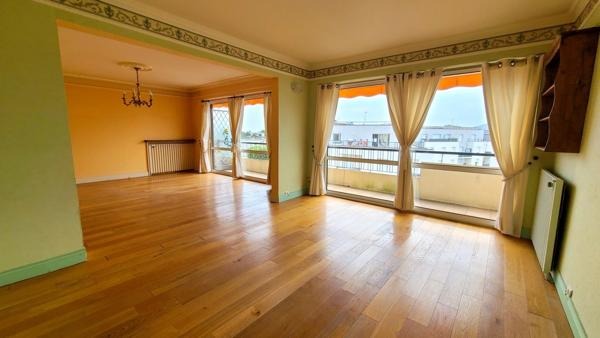 CHARTRES - GRAND T3 - 82 M² AVEC DOUBLE SEJOUR