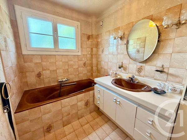 Maison à vendre  8 pièces - 106,42 m 2   BEAUCHAMP  - 95