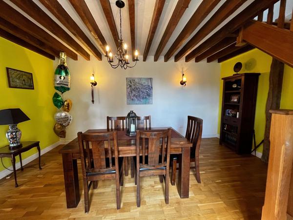 4 Etangs de pêche - Maison renovée - dépendances