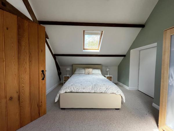 4 Etangs de pêche - Maison renovée - dépendances