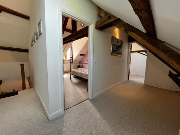 4 Etangs de pêche - Maison renovée - dépendances