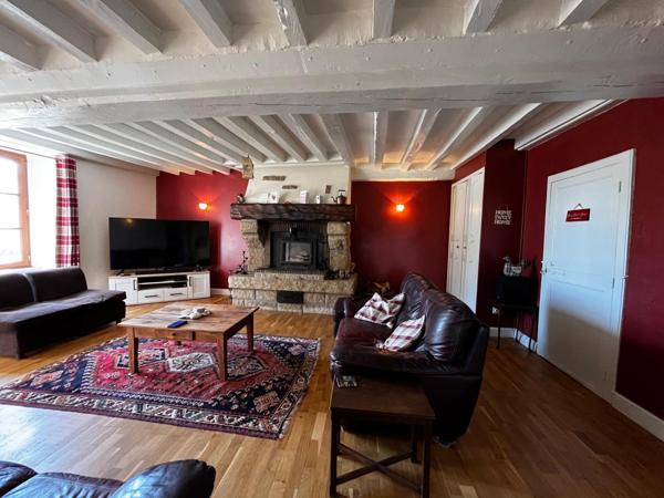 4 Etangs de pêche - Maison renovée - dépendances