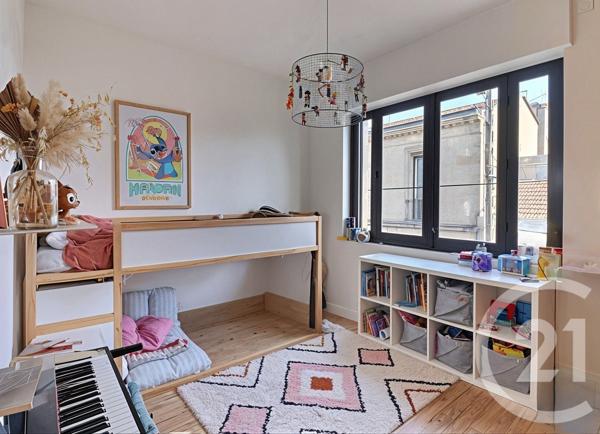 Maison à vendre  5 pièces - 149 m 2   BEGLES  - 33