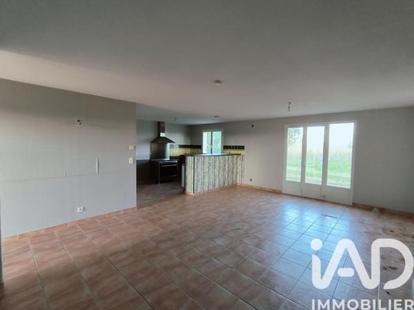 Maison à vendre 13 pièces 280 m² Saint-Laurent-d'Aigouze