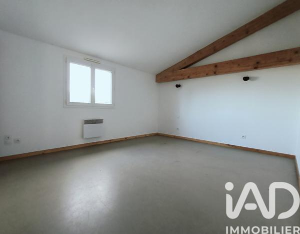 Maison à vendre 13 pièces 280 m² Saint-Laurent-d'Aigouze