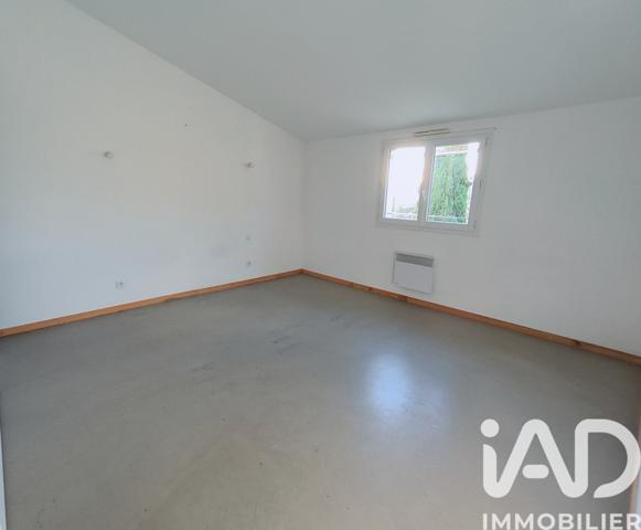 Maison à vendre 13 pièces 280 m² Saint-Laurent-d'Aigouze