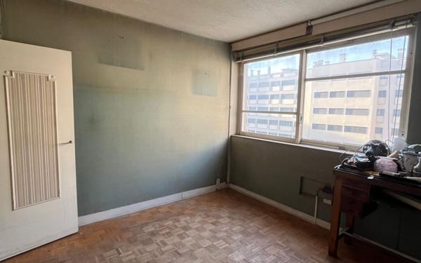 Appartement à vendre    4 pièces • 76,94 m2 Lyon 6