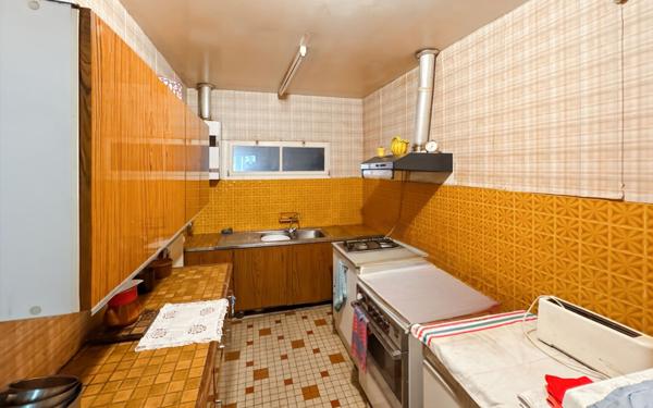 Maison à vendre    6 pièces •  Saint-Astier