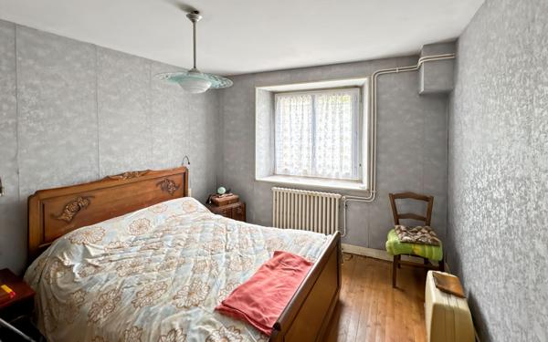 Maison à vendre    6 pièces •  Saint-Astier