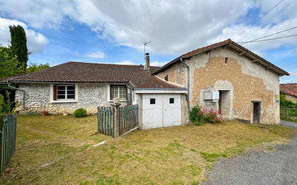 Maison à vendre    6 pièces •  Saint-Astier