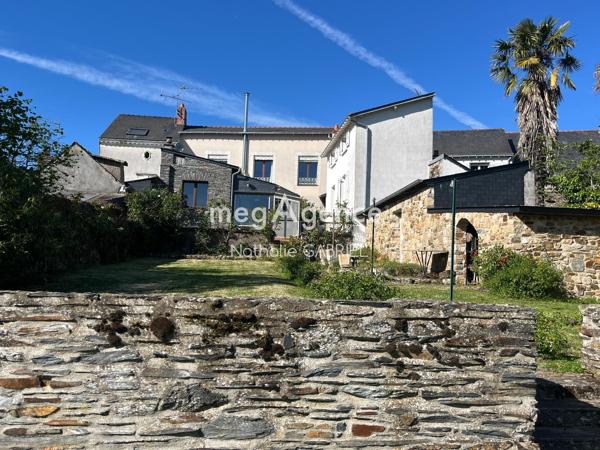 Maison à LES PONTS-DE-CE, 49130 - 8 pièces 165m²