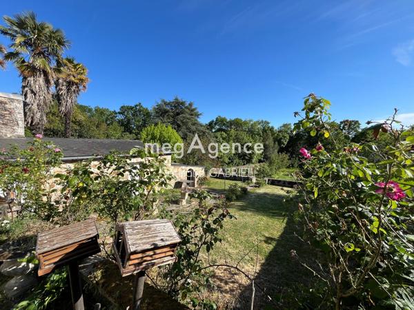 Maison à LES PONTS-DE-CE, 49130 - 8 pièces 165m²