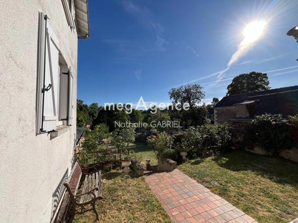 Maison à LES PONTS-DE-CE, 49130 - 8 pièces 165m²