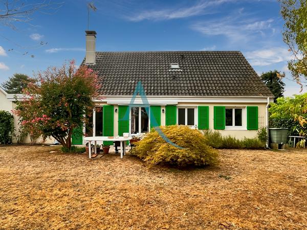 Maison modèle AMBOISE I village Levitt vue espace vert