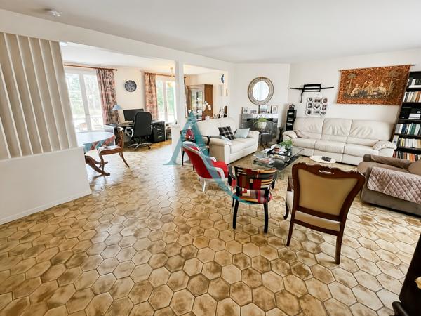 Maison modèle AMBOISE I village Levitt vue espace vert