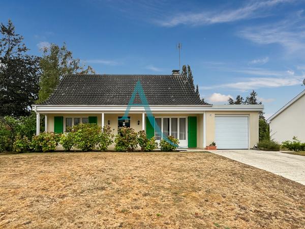 Maison modèle AMBOISE I village Levitt vue espace vert