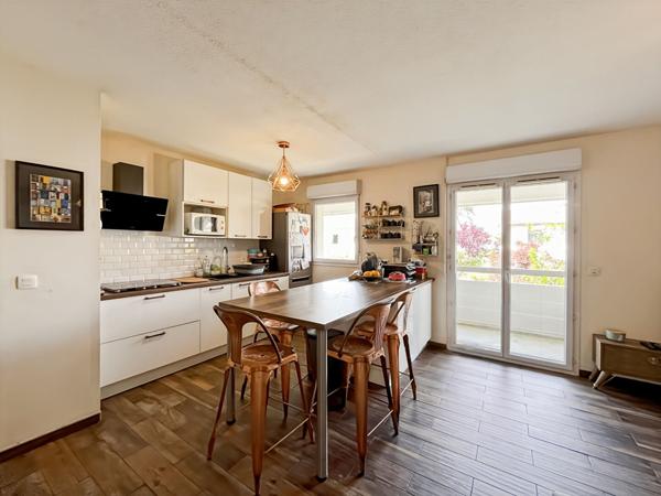 Appartement Mérignac 3 pièces 64.81 m2 résidence sécurisée avec piscine