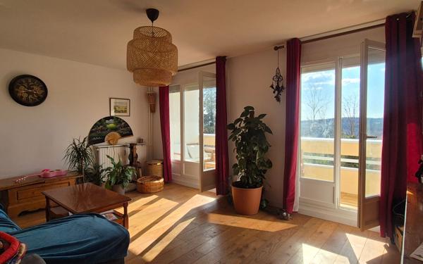 Appartement à vendre    3 pièces • 71 m2 Saint-Étienne