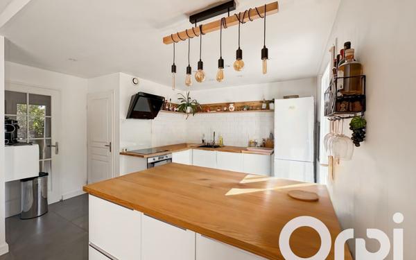 Maison à vendre    4 pièces •  Donzère