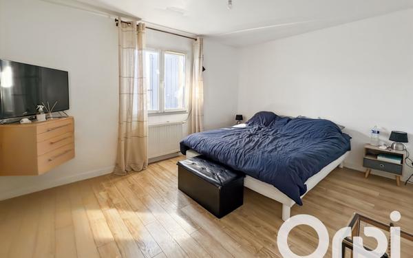 Maison à vendre    4 pièces •  Donzère