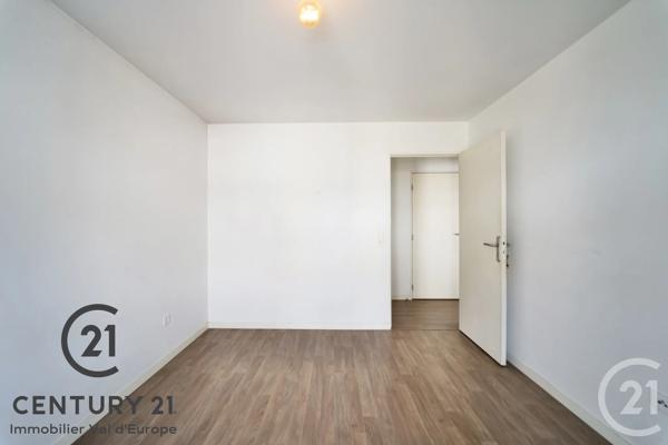 Appartement F3 à vendre  3 pièces - 58,40 m 2   CHAMPS SUR MARNE  - 77