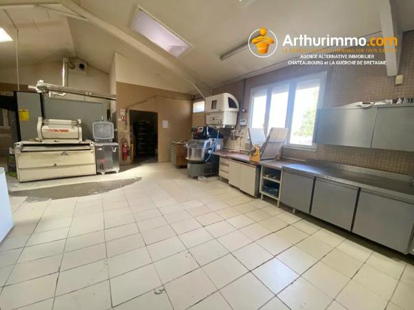 Vente                                                      Immeuble
                        
                     7 pièces                      110 m2                     à Étrelles