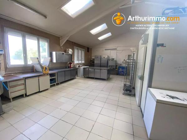 Vente                                                      Immeuble
                        
                     7 pièces                      110 m2                     à Étrelles