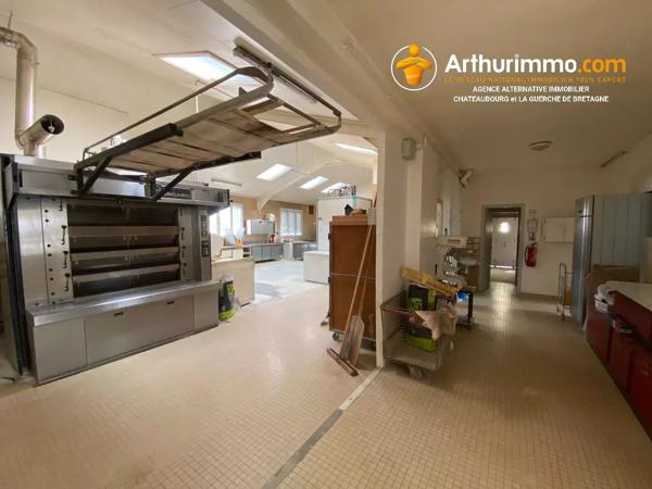 Vente                                                      Immeuble
                        
                     7 pièces                      110 m2                     à Étrelles