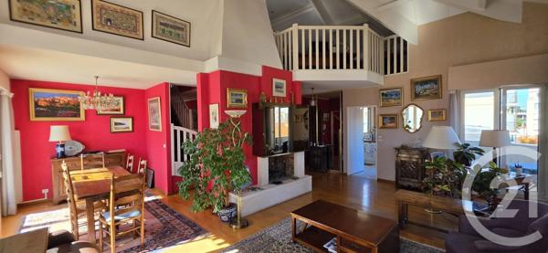 Appartement F9 à vendre  9 pièces - 143,82 m 2   ST MAUR DES FOSSES  - 94