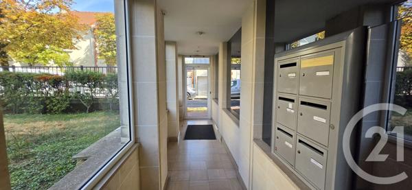 Appartement F9 à vendre  9 pièces - 143,82 m 2   ST MAUR DES FOSSES  - 94
