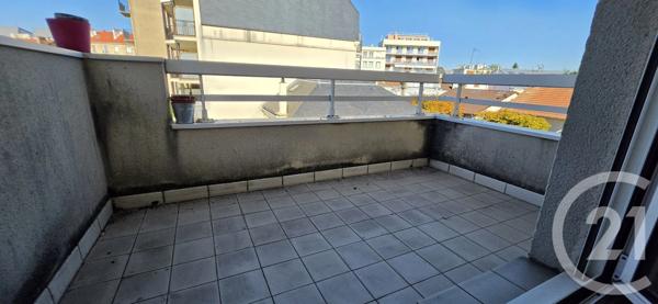Appartement F9 à vendre  9 pièces - 143,82 m 2   ST MAUR DES FOSSES  - 94
