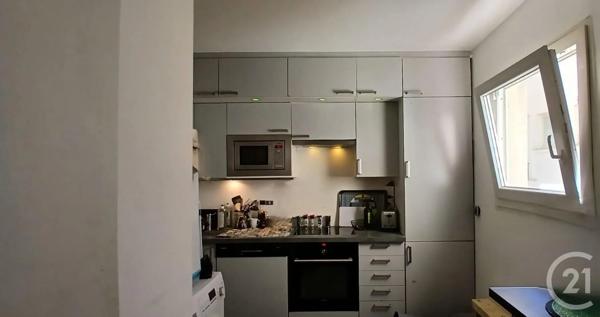 Appartement F2 à vendre  2 pièces - 62,60 m 2   PARIS  - 75003