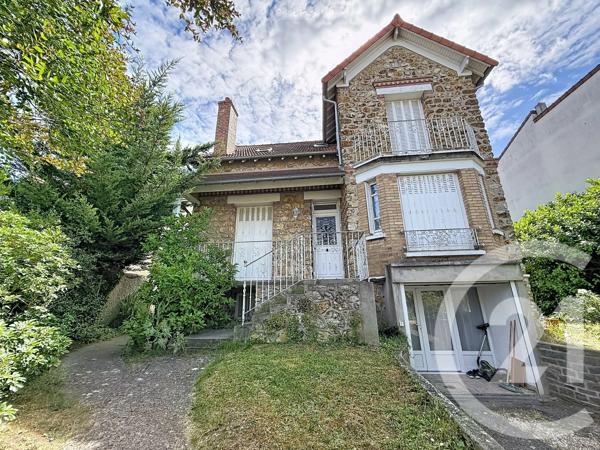 Maison à vendre  8 pièces - 114,71 m 2   STE GENEVIEVE DES BOIS  - 91