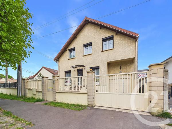 Maison à vendre  8 pièces - 114,71 m 2   STE GENEVIEVE DES BOIS  - 91