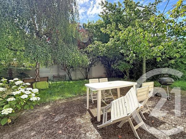 Maison à vendre  8 pièces - 114,71 m 2   STE GENEVIEVE DES BOIS  - 91