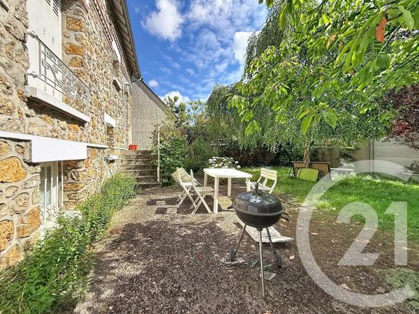 Maison à vendre  8 pièces - 114,71 m 2   STE GENEVIEVE DES BOIS  - 91