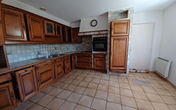 Maison à vendre    5 pièces •  Azerables