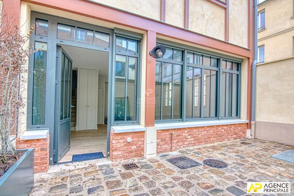 Versailles Notre-Dae Maison 3/4 pièces 87.5 m² au sol avec cour arborée 860 000 € **  - Référence  28437