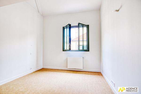 Versailles Notre-Dae Maison 3/4 pièces 87.5 m² au sol avec cour arborée 860 000 € **  - Référence  28437
