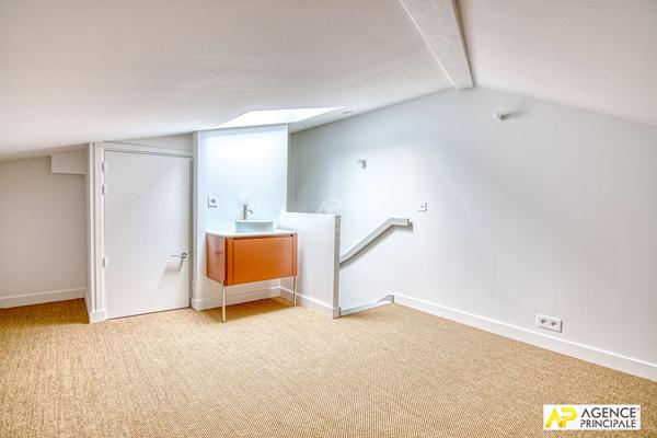 Versailles Notre-Dae Maison 3/4 pièces 87.5 m² au sol avec cour arborée 860 000 € **  - Référence  28437