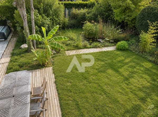 Maison Rueil Malmaison 5 pièce(s) 150 m2 1 500 000 € **  - Référence  1970