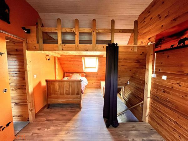 Maison atypique avec piscine au sud d’Orgères