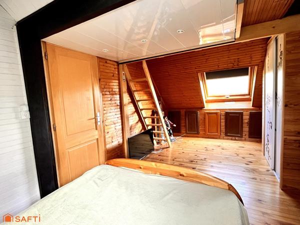 Maison atypique avec piscine au sud d’Orgères