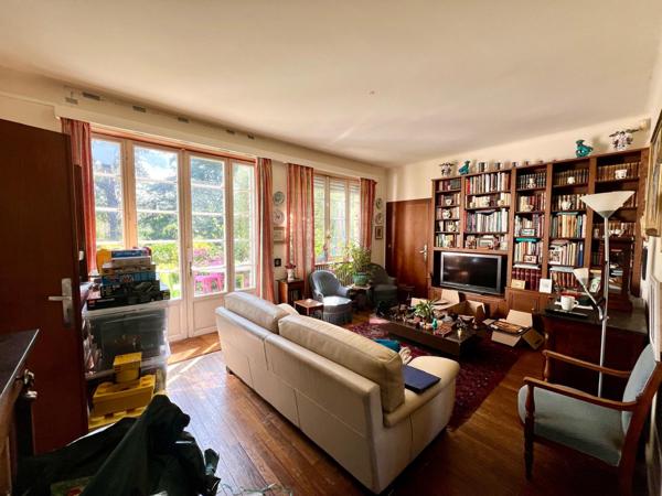 Saint-Laurent-sur-Mer (14710) Maison T12 de 270m2 - Terrain 2870 m2