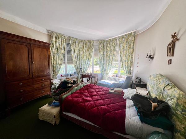 Saint-Laurent-sur-Mer (14710) Maison T12 de 270m2 - Terrain 2870 m2